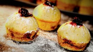 Briose cu fructe de padure